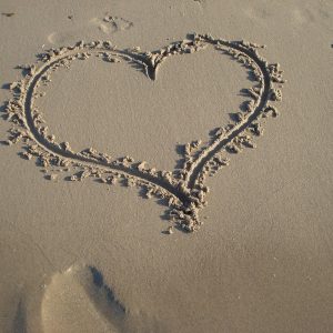 heart-in-sand
